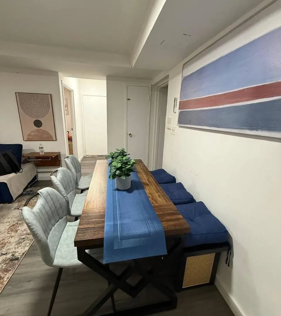 3BD Spacious Unit Close To Central Park Нью-Йорк США